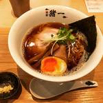 【京都ラーメン】ミシュラン店！至高のこだわり魚介出汁の淡麗スープ絶品「麺屋猪一」
