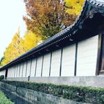 【京都紅葉】通称『お東さん』で知られる真宗大谷派の本山「東本願寺」