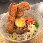 京都ガツ盛りカフェの新作はキーマカレー！チキンカツがそびえたつ「ハイライト キョウト」