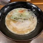 ※閉店　ラーメン激戦区"京都 一乗寺"の人気店が「キラメキの豚」へリニューアル！キラメキ流の豚骨ラーメンスタート！