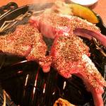 【京都肉めぐり】29日こそ今注目の羊肉！極厚骨付ラムハーブ焼き必食☆「炭火ヂンギスカン専門店べんがら」
