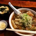【京都ランチめぐり】平安神宮鳥居スグの老舗うどん！安くて和む美味しさ☆学生にも人気「お福」