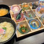 京都 錦市場近くで色鮮やか"おばんざいと湯葉丼"ランチ「京菜味のむら 錦店」