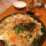 【悲報】京都四条河原町の学生たまり場的居酒屋閉店！名物巨大皿うどんとカオス空間見納め「地球屋」