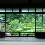 【京の写真旅】半夏生が美しい初夏の庭園が魅力「建仁寺両足院」【建仁寺】