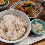 【三条高倉】カロリー表示が嬉しい「日常茶飯＋」で一汁三菜の健康ランチ！