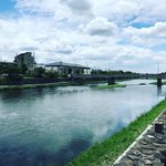 【京都ぶらり】歴史に残る江戸時代の悲遇の地！鴨川沿い歩道に佇む石碑「元和キリシタン殉教の地」
