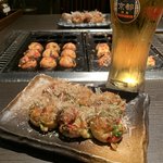 ワイワイとみんなで作る”たこ焼き”は格別の美味しさ「たこ焼き酒場 京の華」