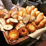 【京都モーニングめぐり】北山の好立地ベーカリー！パン食べ放題併設レストランは行列人気「ブリアン」