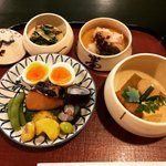 【京都朝食めぐり】日本を代表する伝説の朝食『朝がゆ』☆ミシュラン三ツ星の京料理老舗「瓢亭」