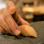 【新店】江戸前寿司とワインバー２つの顔を持つ「鮨 おび乃」と「Wine Bar o Vino」がオープン！