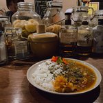 京都・木屋町松原の Bar『KAO』でチャクラが開くスパイスカレーに出会いました