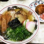 【京都ランチめぐり】全メニュー1000円以下で中華そば必食！行列人気店「力餅食堂柿仲」