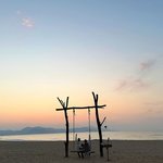 SNSで話題！海の京都、絶景ブランコがフォトジェニック！京丹後「夕日ヶ浦海岸」