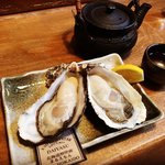 【京都昼呑み】絶品カキ料理と熱燗しっぽり☆京の台所・錦市場の人気店「錦だいやす」