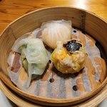 賑わう三条会商店街に香港点心の専門店がオープン！ 「四季」
