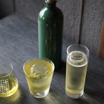 京都「祇園 北川半兵衞」が開発した新感覚 緑茶のリキュール『有楽』とは？