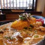 ※閉店　３周年を迎えさらなる安定感「スパイスカレー＆ダイニング クミンズ」【烏丸御池】