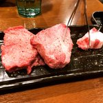 【京都焼肉】中央市場スグの人気店！塊肉好きが唸る厚切りシリーズも「文屋」