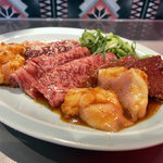 【高コスパ新店】高瀬川の桜を眺めつつ、A5ランクの焼肉を！「西木屋町　肉しん」