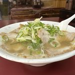 コスパ京都一のラーメン?!常連でにぎわう人気店「大黒ラーメン 東福寺店」