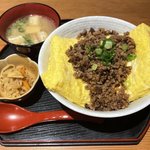 【京都ランチ】行列必至、限定の”極厚”だし巻き玉子丼「ほん田亭」