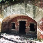 【京都ぶらり】廃墟マニア必訪！レンガ造の旧陸軍舞鶴要塞「葦谷（あしたに）砲台跡」