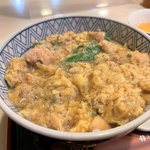 京の台所”錦市場”の老舗食堂で一番人気の『親子丼』を「まるき」【京都】