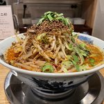 ※閉店　シビ辛と極太麺がクセになる担々二郎系！西院の担々麺専門店「磯野担二郎」