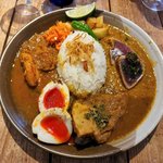 フレンチのエッセンスを取り入れたスパイスカレー！移転した「DA.UCHI Curry(ダウチカレー)」