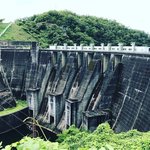 【京都ダム】３府県にまたがる巨大アーチが治水担う☆バス釣りでも人気「高山ダム」