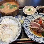 京都御苑近く！名物居酒屋さんで大満足の日替わり定食「おもの里」