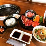 【京都ランチ】有名人御用達こだわり牛肉を手軽に☆築200年古民家リノベ店「焼肉南山」