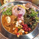 京都のカレー好きも注目！?大丸京都店裏の個性派スパイスカレー店「シチサンカレー」