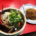 【京都ラーメン】京都駅前のテッパン老舗☆名物黒光り焼飯もセットで「新福菜館本店」