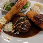 【京都】ランチがお得♪ 王道 和牛ハンバーグとエビフライは期待以上の美味しさ「街の洋食屋AKIRA」