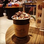 【京都スイーツ】季節限定ホットチョコレート☆四条烏丸のスイス老舗「リンツショコラ」