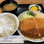 ボリューミートンカツ定食が800円！五条烏丸近くの地元民ご用達食堂「お食事処 まつもと」