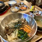 【京都ランチ】祇園で本場韓国気分・栄養満点、愛情たっぷりオモニの味『ソガシッタン』