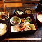 【京都ランチ】超穴場☆コスパ良すぎて感激の土鍋炊きご飯付の本格和食「北山そわか」