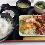 伏見稲荷近くの名物食堂！学生からも大人気「名代　大鶴」