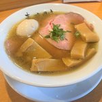 2022年 京都ラーメン界のニューカマー！早くも行列覚悟「中華そば　麦の夜明け」