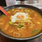 ゴロゴロとすじが入った『辛口カレーうどん』が名物！丸太町の人気店「食事処　やまびこ」