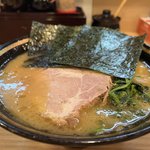 【京都ラーメン】ハマること間違いなし！極厚チャーシューの家系ラーメン！『紫蔵』