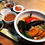 【京都ランチ】行列必至のたっぷり野菜メニュー☆季節のフルーツパフェ名店「伊藤軒」