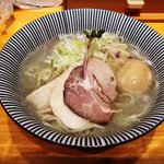 【京都ラーメン】京都駅前の行列必至人気店☆限定貝出汁冷やし麺も「貝だし麺きた田」