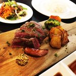 【京都ランチ】祇園祭で沸く四条烏丸で手軽に国産牛ステーキを「お肉ビストロブロック」