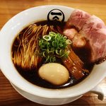 【京都ラーメン】金閣寺エリアに5月オープン☆漆黒の魚だし醤油味スープ「らぁ麺きむら」