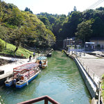 【1890年開通】日本遺産にも認定された疏水を船で往来する！「びわ湖疏水船」