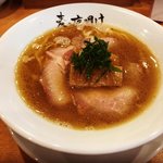 【京都ラーメン】ビブグルマン史上最年少獲得で注目！帆立＆山椒の中華そば「麦の夜明け」